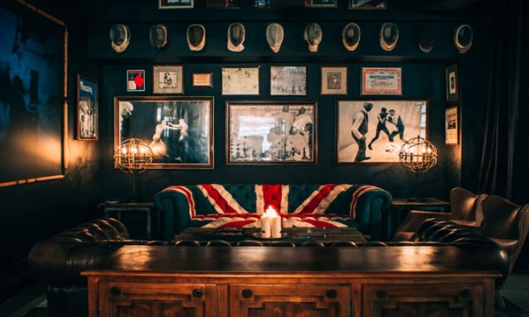 THE BLUE ROOM (LOS ANGELES)